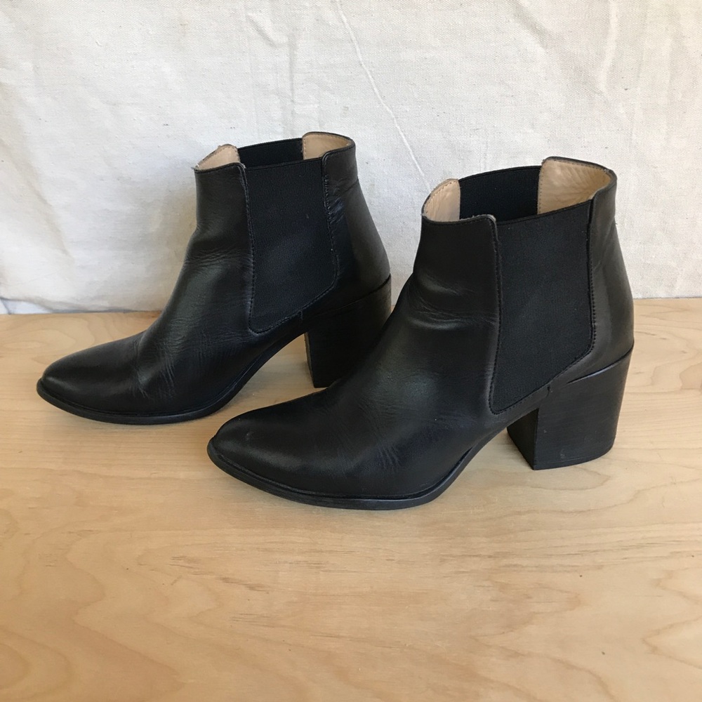 Nisolo Heeled Chelsea Boot